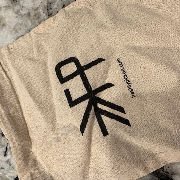 Freshly Picked Platinum Mickey Mouse Bow Baby Shoe in size 3, like new condition - Picture 11 of 16